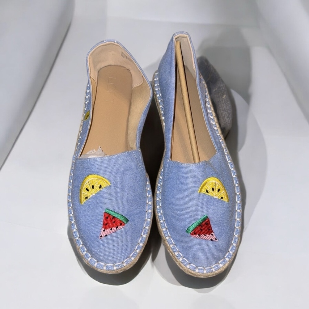 🌸NWT:LOFT CHAMBRAY FRUIT EMBROIDERED ESPADRILLE SLIP ON FLATS